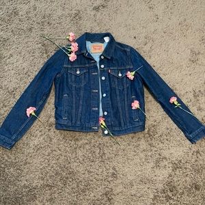 Levi's Jacket Blue jeans style Size Medium